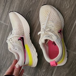 NIKE REACT INFINITY FLYKNIT